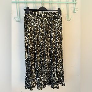Nordstrom Rack pleated skirt in subtle camo print